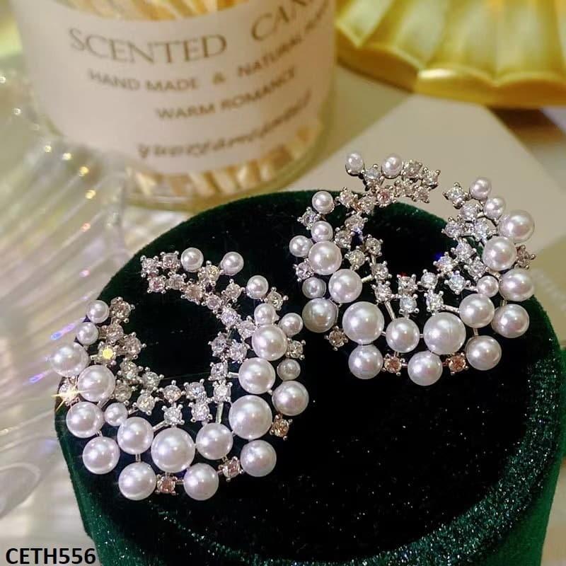 CETH556 YHC C-Pearls Stud Tops Pair