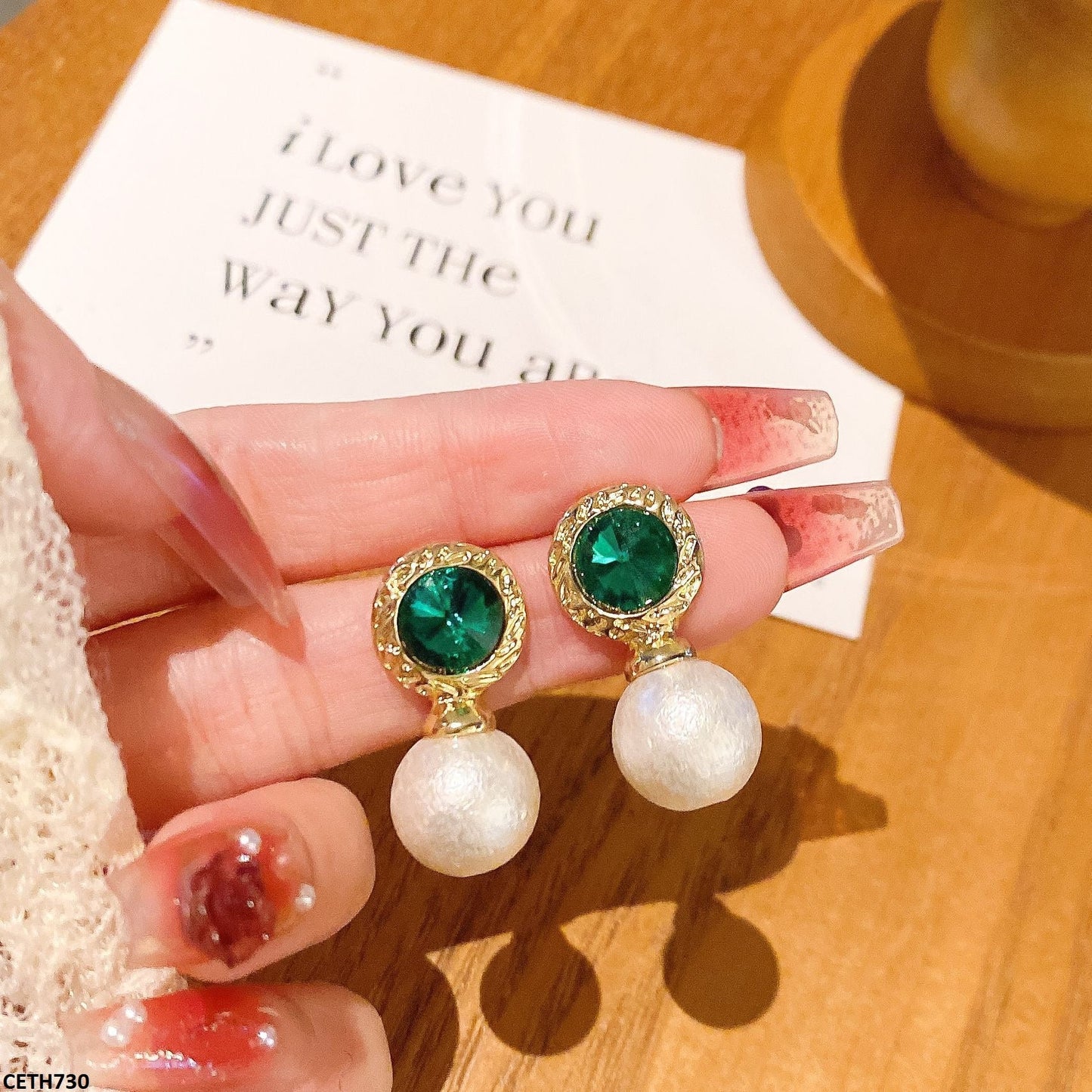 CETH730 YHC Round Pearl Tops Pair