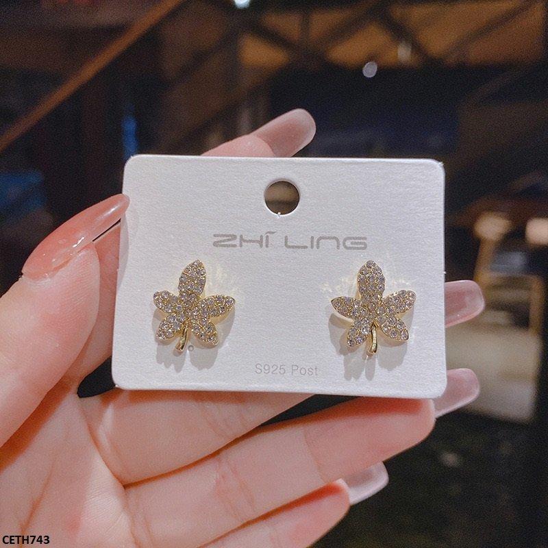 CETH743 ZHL Leaf Stud Tops Pair