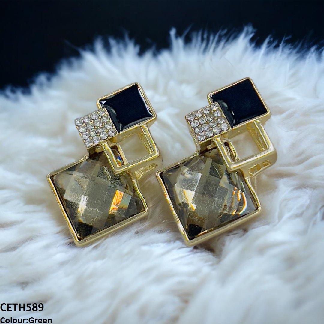CETH589 YHC Step Rhombus Ear Tops Pair