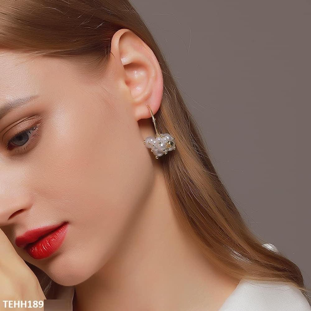 TEHH189 QWN Pearl C-Shape Ear Hoops Pair