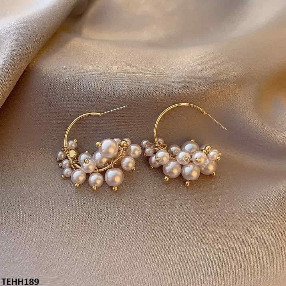 TEHH189 QWN Pearl C-Shape Ear Hoops Pair