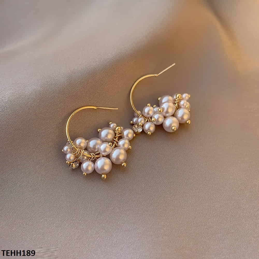 TEHH189 QWN Pearl C-Shape Ear Hoops Pair
