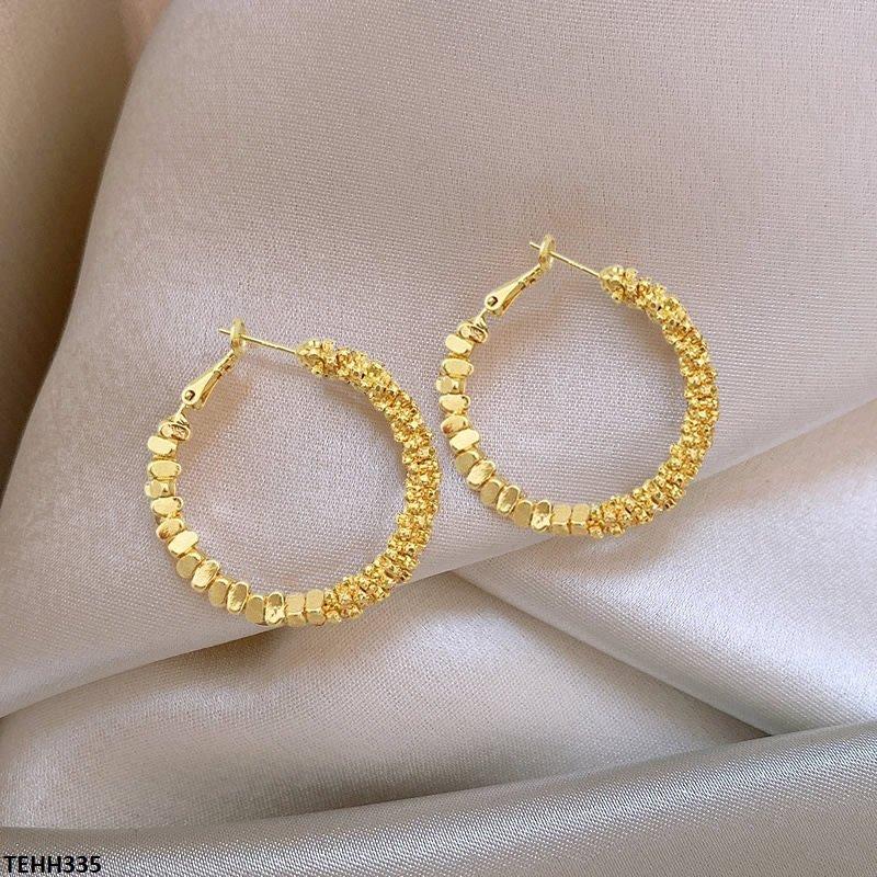 TEHH335 SIQ C-Check Ear Hoops Pair