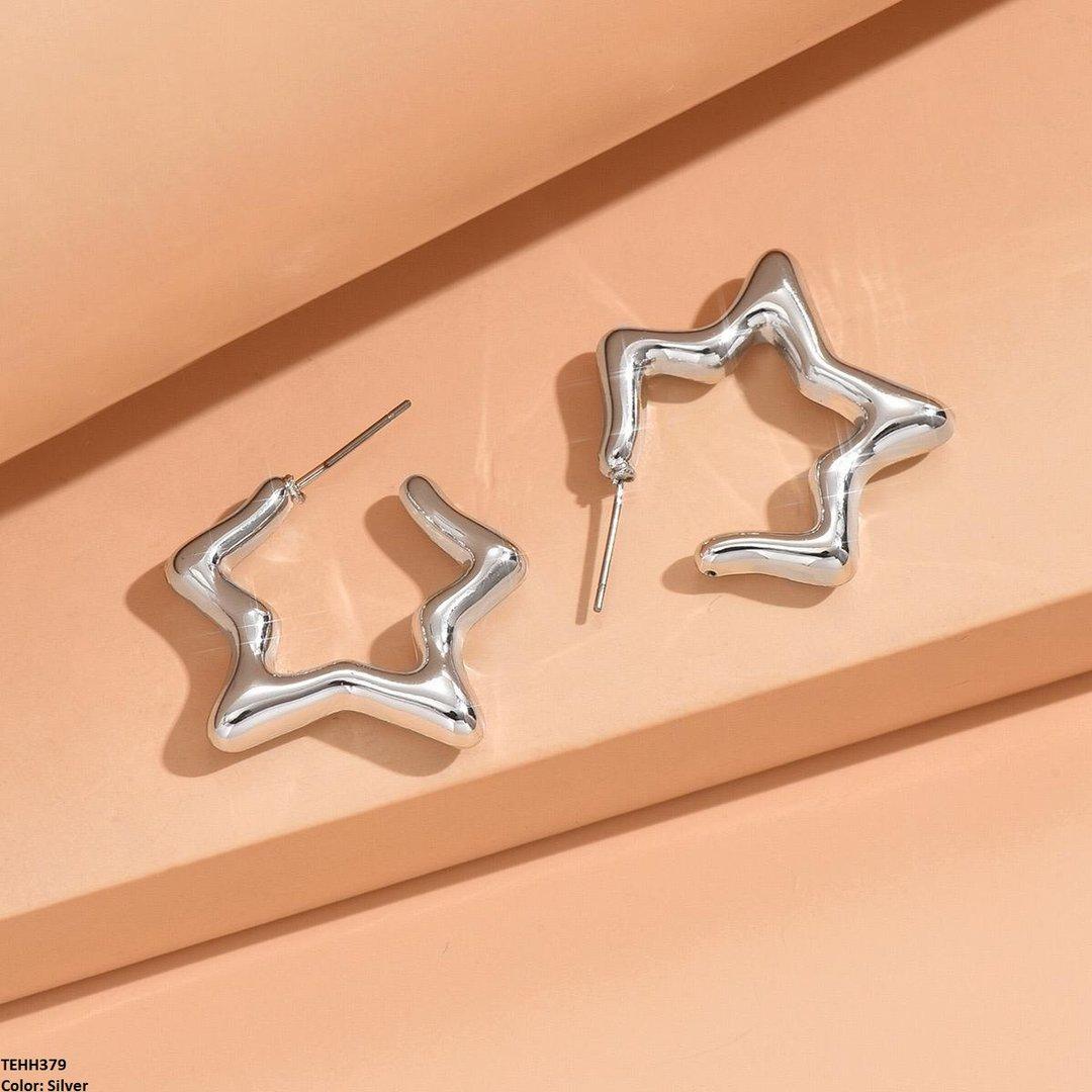 TEHH379 YYE Star Ear Hoops Pair