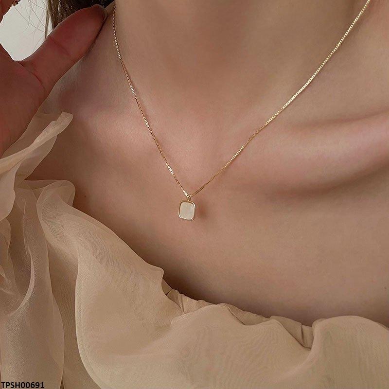 TPSH00691 WNS Elegant Square Shell Pendant - TPSH