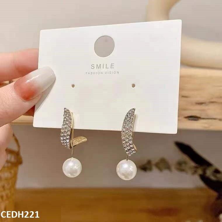 CEDH221 BTO Traditional Pearl Drop Earrings Pair