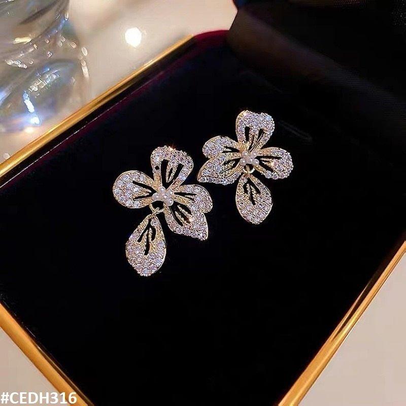 CEDH316 ZHL Flower Teardrop Earrings Pair