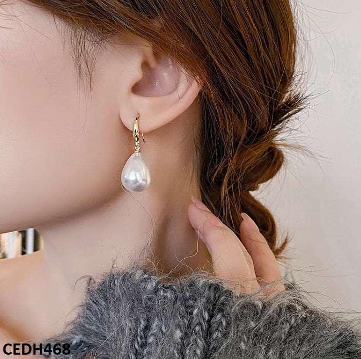 CEDH468 YYZ Pearl Drop Earrings Pair