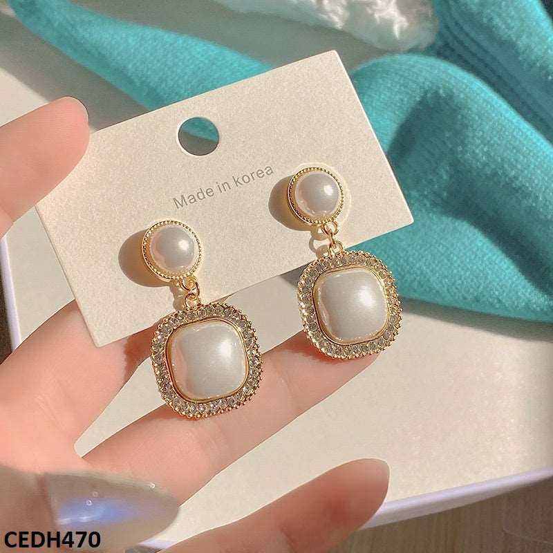 CEDH470 YYZ Square Pearl Drop Earrings Pair