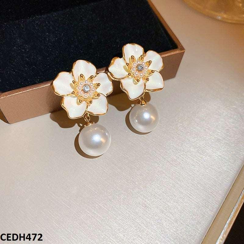 CEDH472 YYZ Pearl Flower Drop Earrings Pair