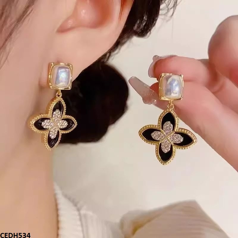 CEDH534 SIQ Flower Drop Earrings