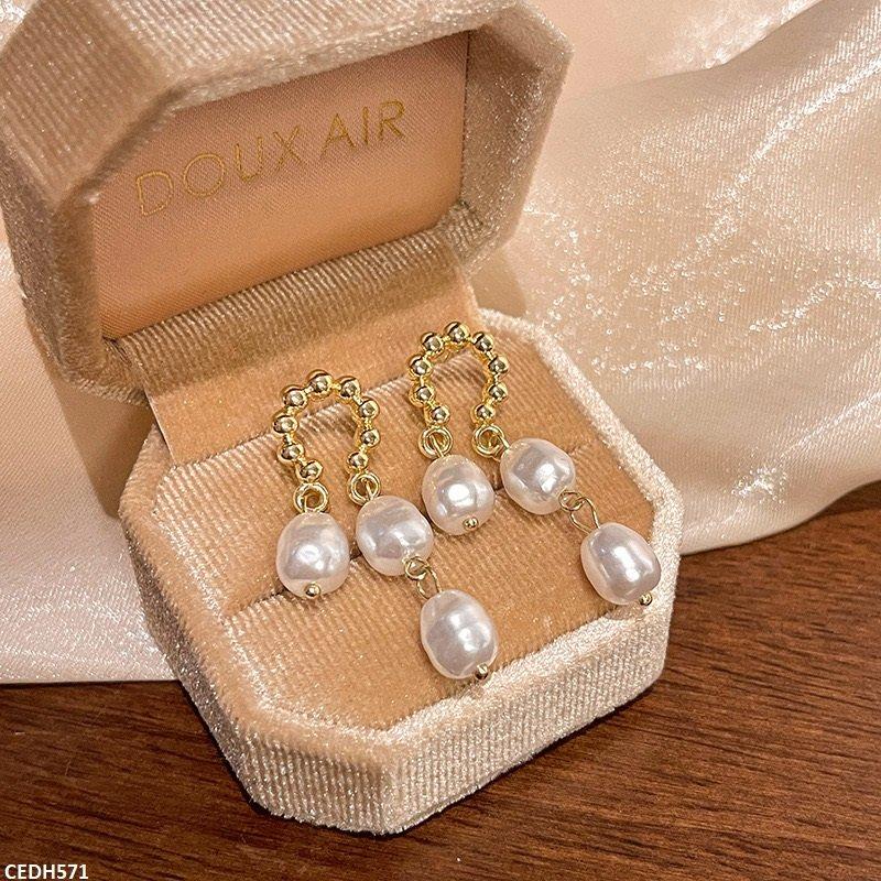 CEDH571 HJF Round Pearl Drop Earrings