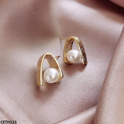 CETH121 SDQ V Pearl Ear Tops Pair - CETH