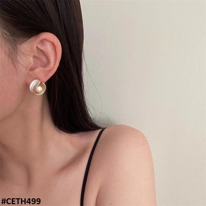 CETH499 BTO Round & Pearl Stud Tops Pair