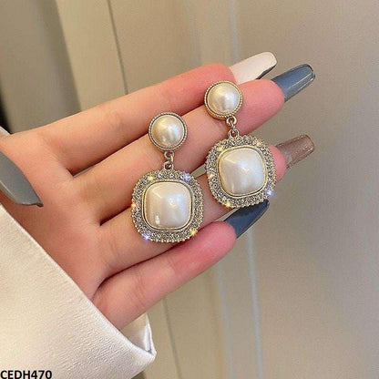 CEDH470 YYZ Square Pearl Drop Earrings Pair