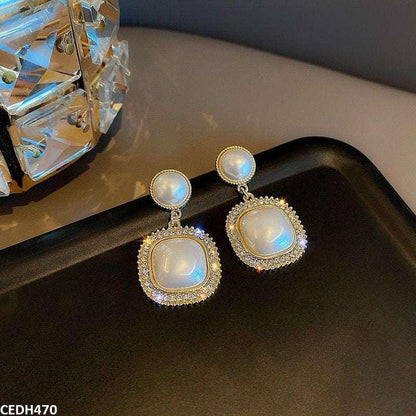 CEDH470 YYZ Square Pearl Drop Earrings Pair