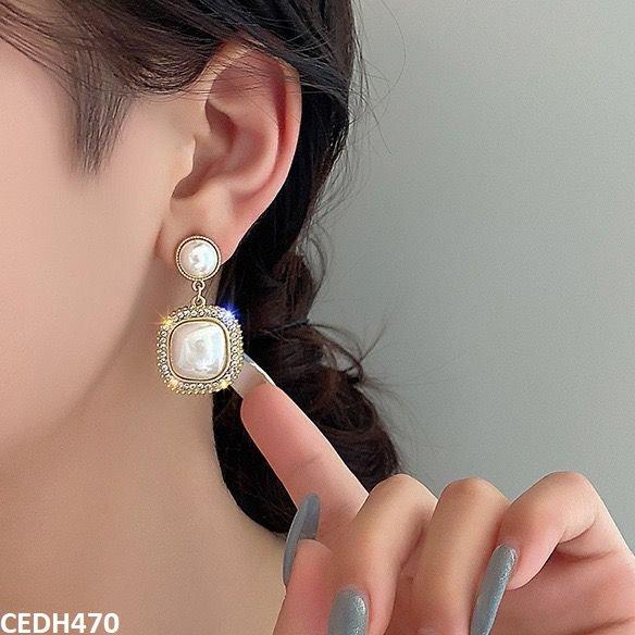 CEDH470 YYZ Square Pearl Drop Earrings Pair