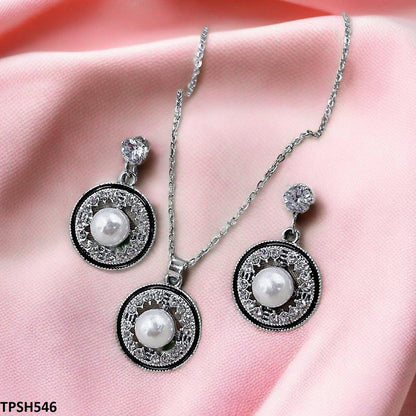 TPSH546 GCQ Round/Pearl Pendent Set