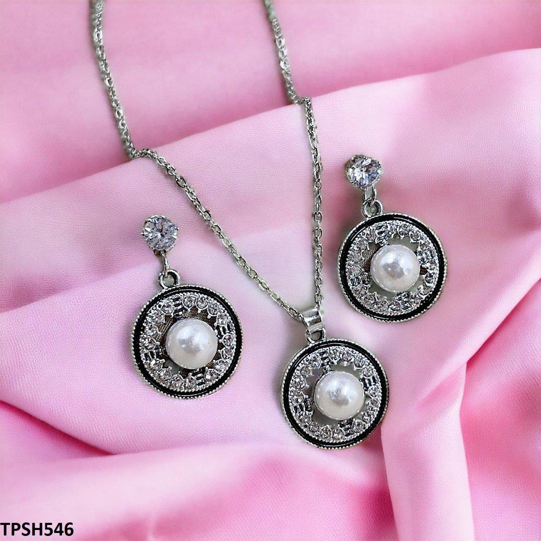 TPSH546 GCQ Round/Pearl Pendent Set