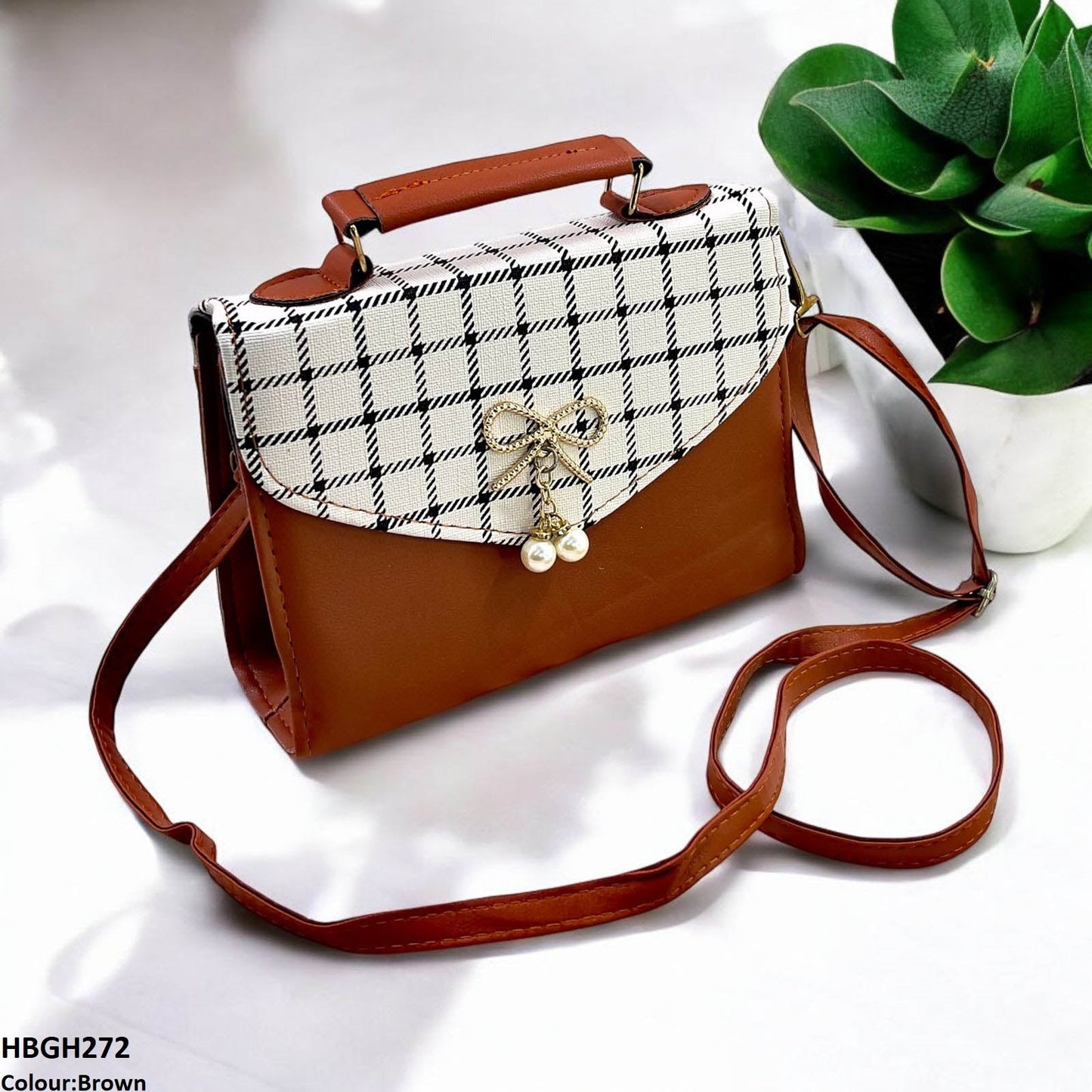 HBGH272 CYG Bow Pearl Flap Bag