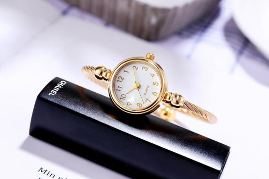 WHL062 CZH Imp Round Adjustable Watch