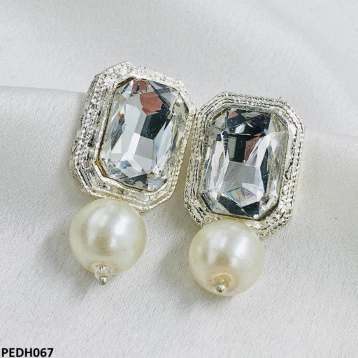 PEDH067 SDQ Radiant Pearl Earrings Drop Pair