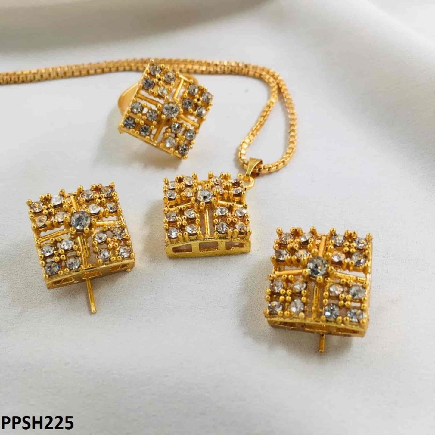 PPSH225 FRN Square Pendant Set