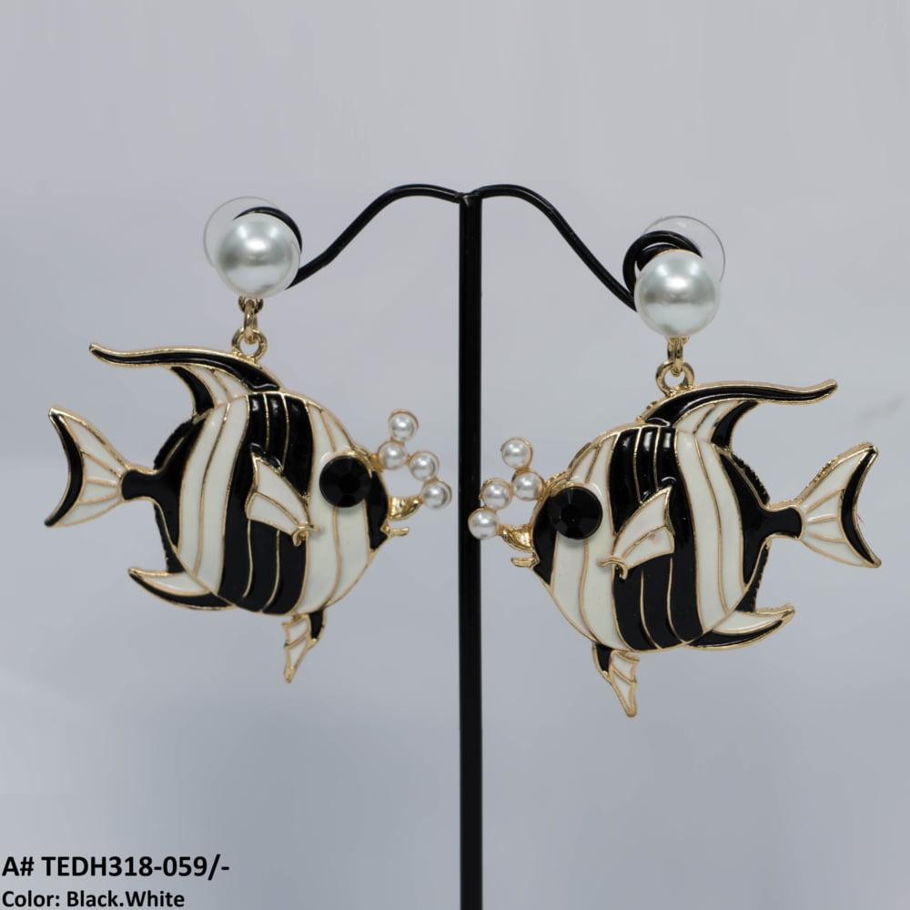 TEDH318 KSU Painted Fish Drop Earrings Pair