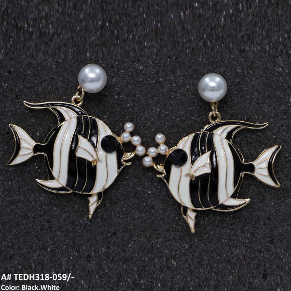 TEDH318 KSU Painted Fish Drop Earrings Pair