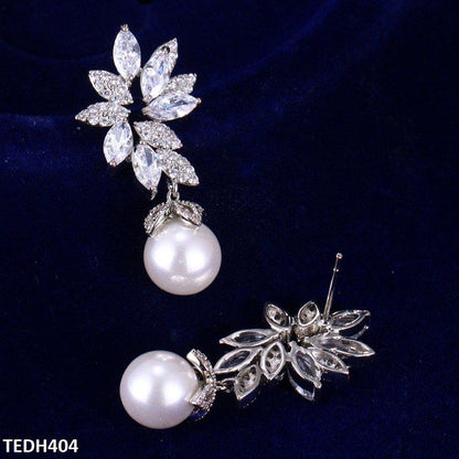 TEDH404 BYJ Tear Pearl Drop Earrings