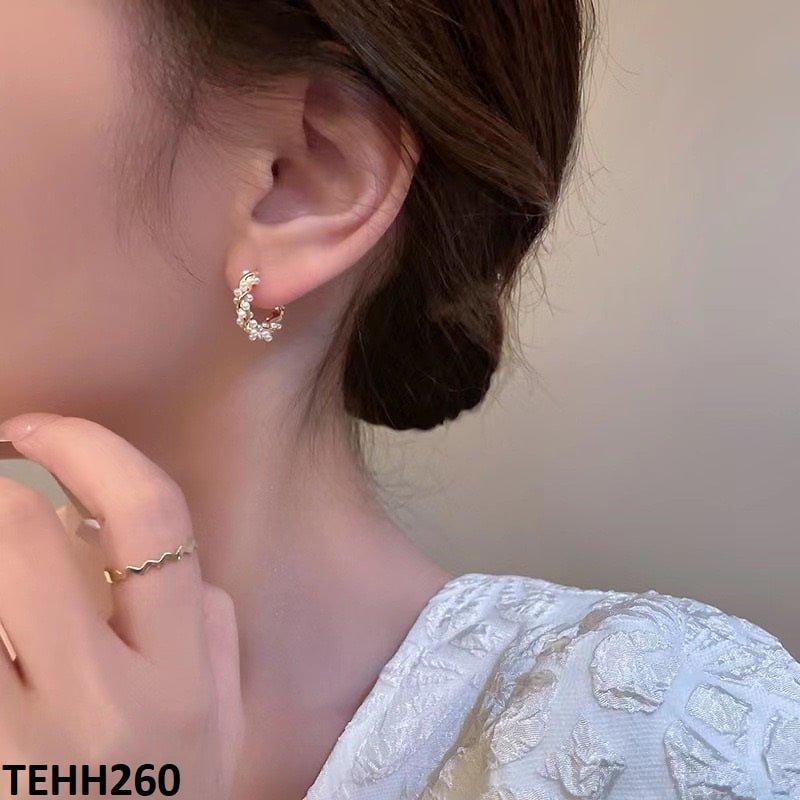 TEHH260 YHC Curved Pearl Ear Hoops Pair