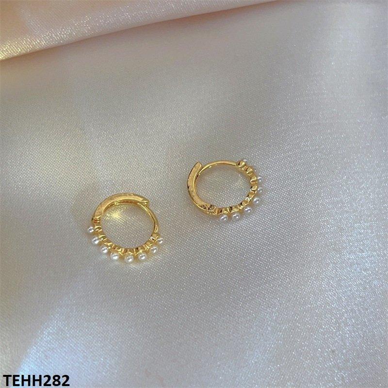 TEHH282 YYZ Pearl Ear Hoops Pair