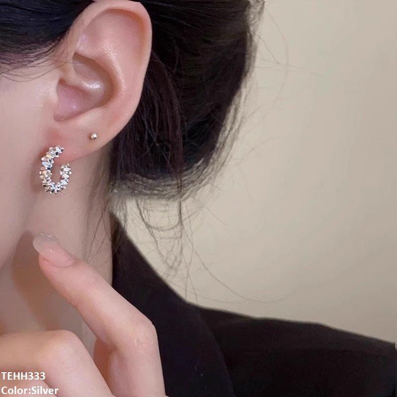 TEHH333 SIQ C-Check Ear Hoops Pair