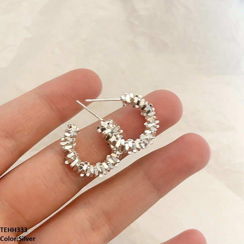 TEHH333 SIQ C-Check Ear Hoops Pair