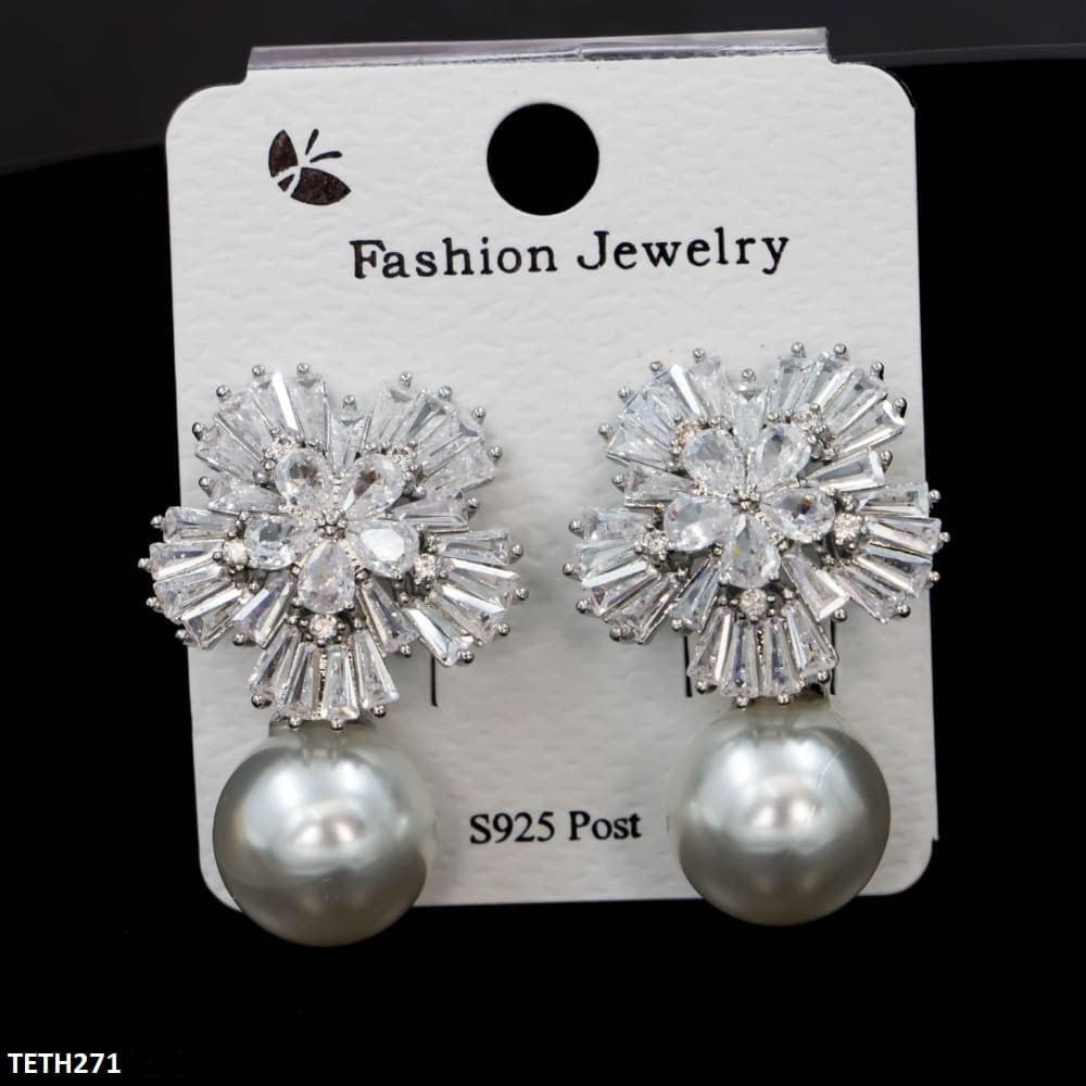 TETH271 DNG Snowflake Earring Studs Pair