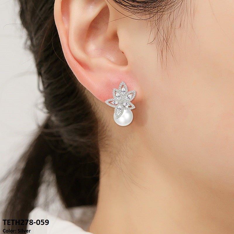 TETH278 DNG Pearl Earring Studs