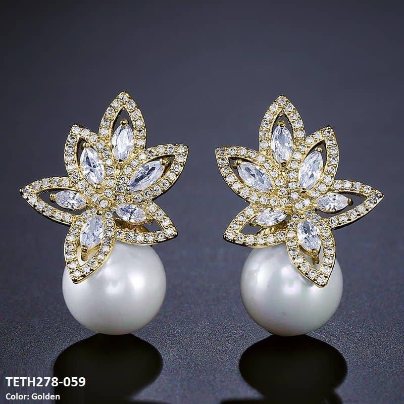 TETH278 DNG Pearl Earring Studs