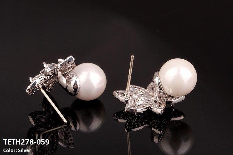 TETH278 DNG Pearl Earring Studs