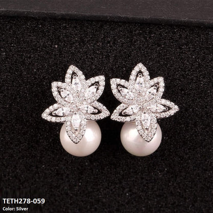 TETH278 DNG Pearl Earring Studs