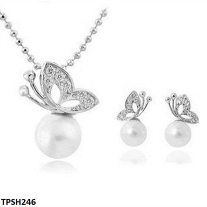 TPSH246 JMN Pearl Butterfly Pendant Set