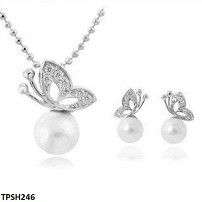 TPSH246 JMN Pearl Butterfly Pendant Set