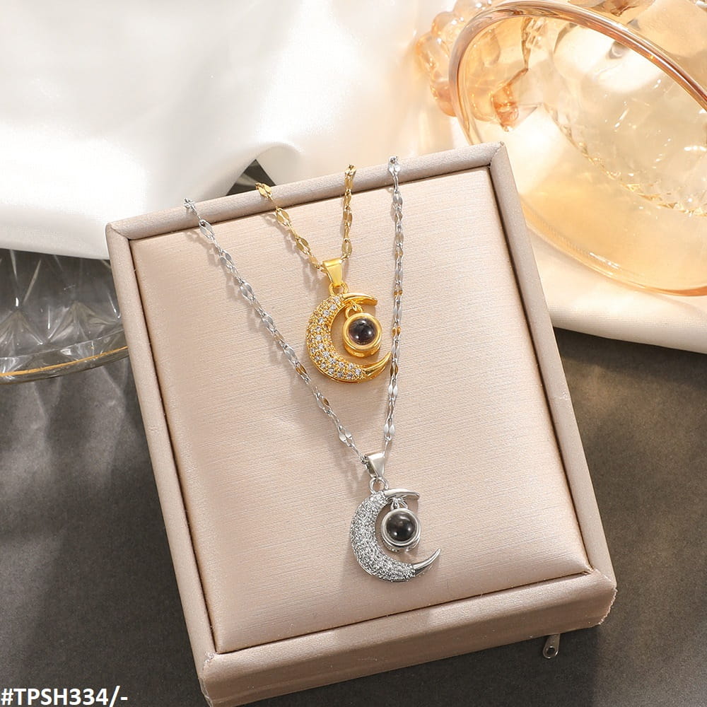 TPSH334 QWN Moon Pendant