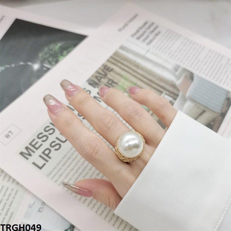 TRGH049 CJD Cathedral Pearl Adjustable Ring