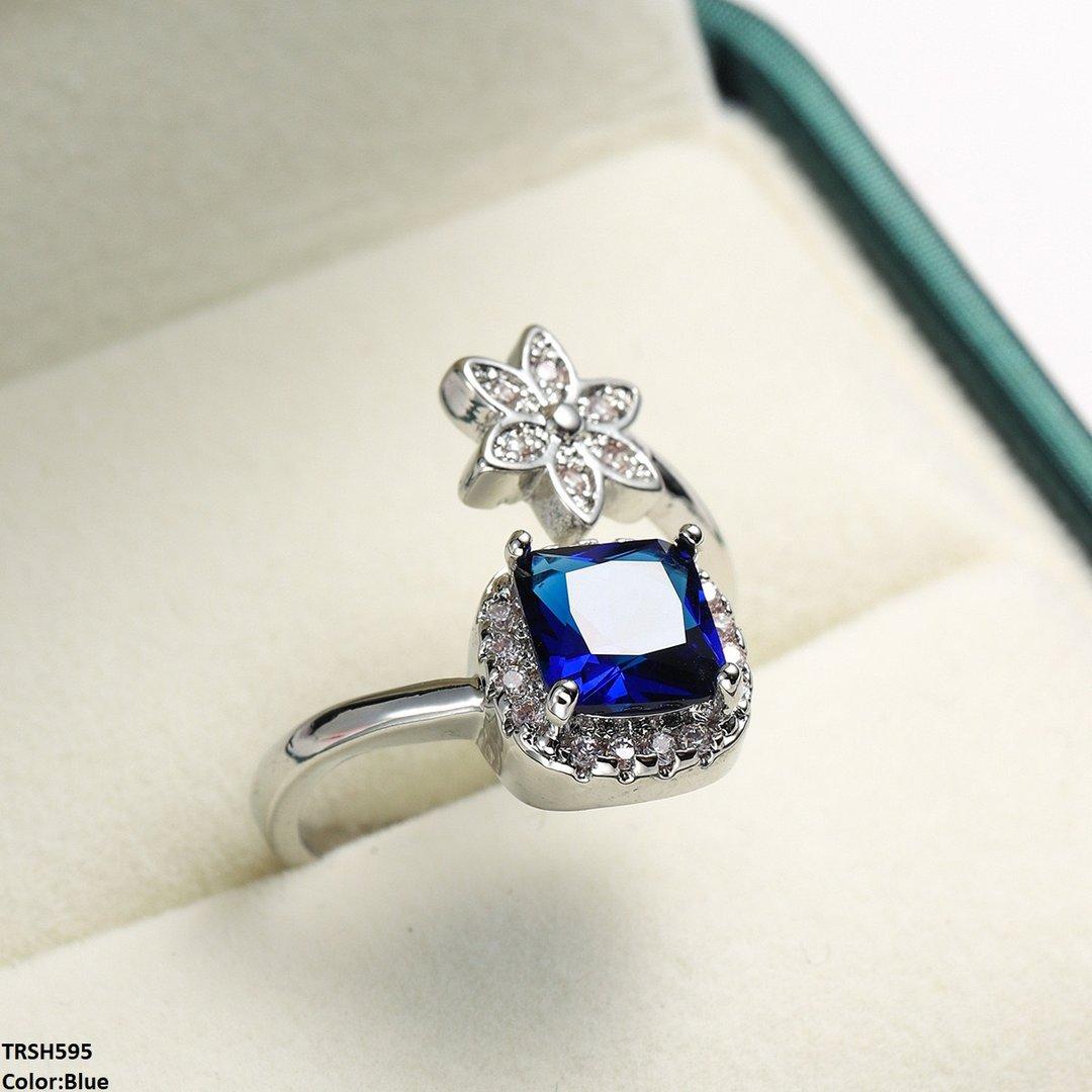 TRSH595 YLE Square/Flower Ring