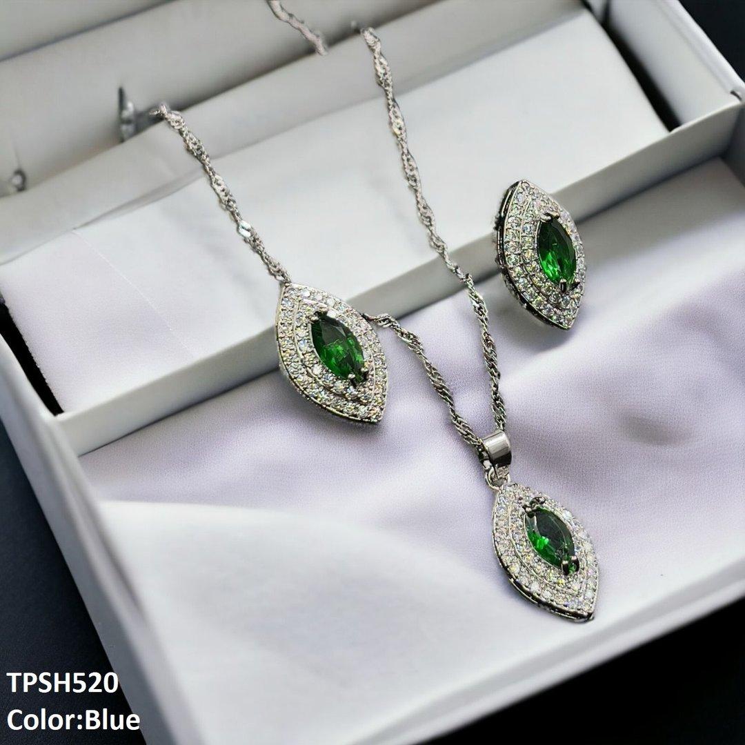 TPSH520 SHJ Marquise Layered Pendent Set