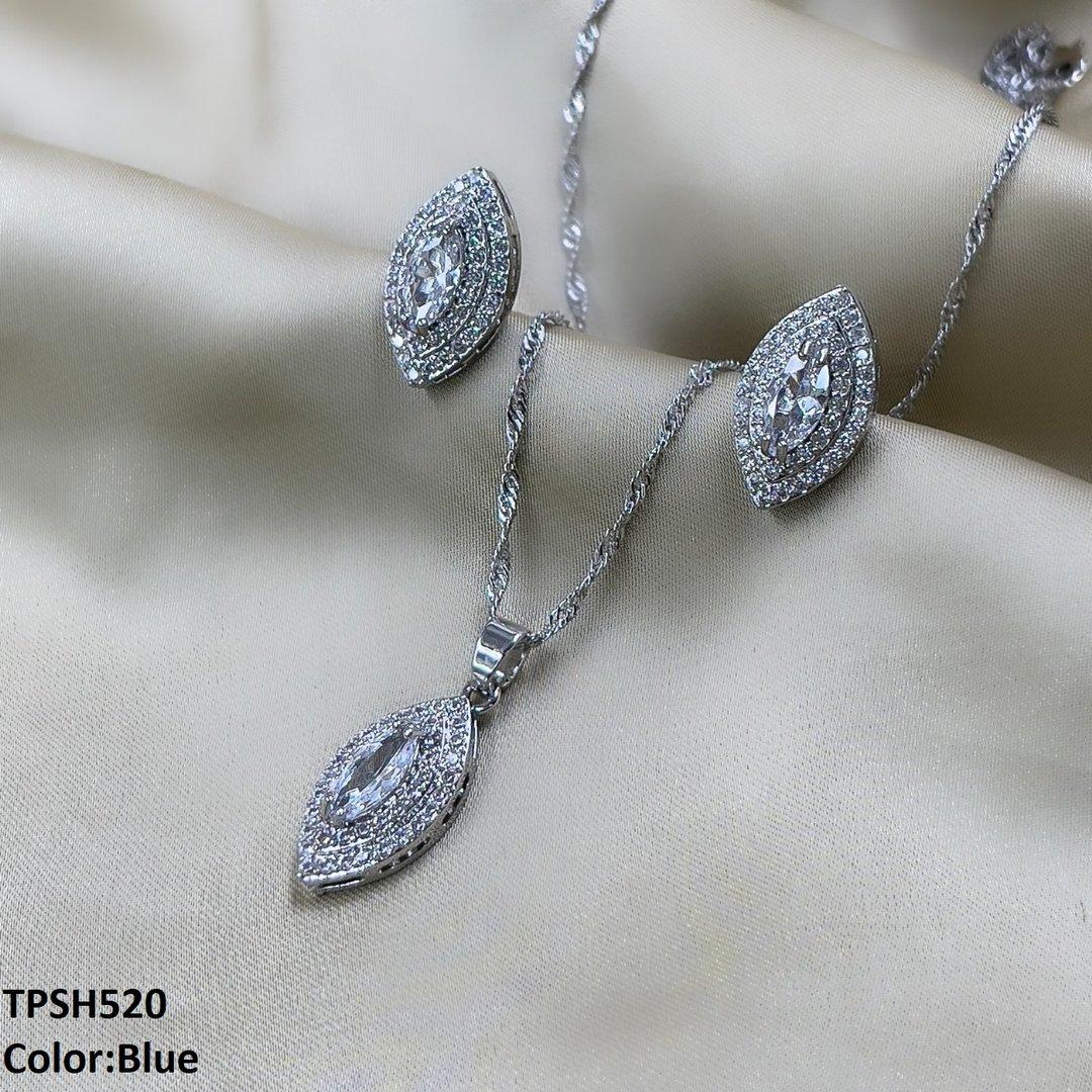 TPSH520 SHJ Marquise Layered Pendent Set