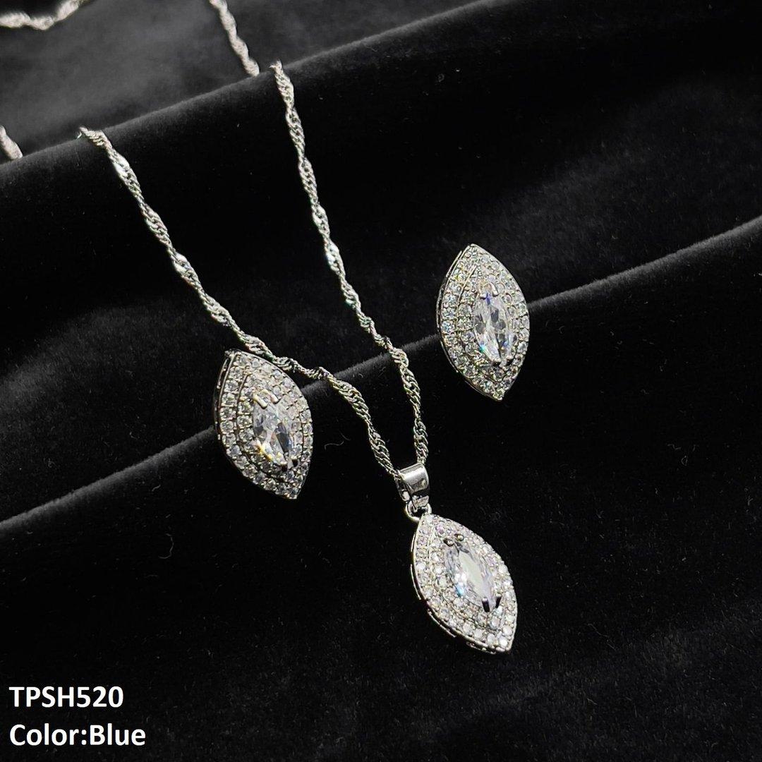 TPSH520 SHJ Marquise Layered Pendent Set