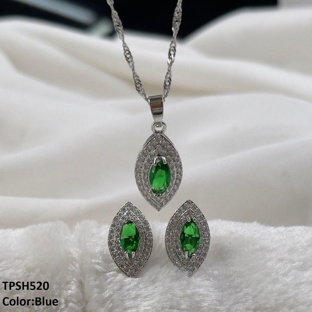 TPSH520 SHJ Marquise Layered Pendent Set