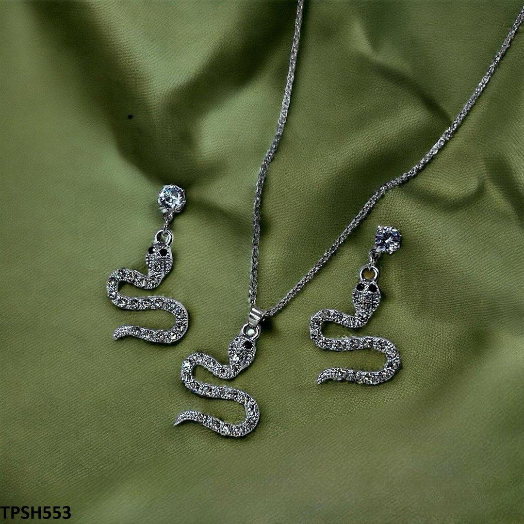 TPSH553 GCQ Snake Pendent Set